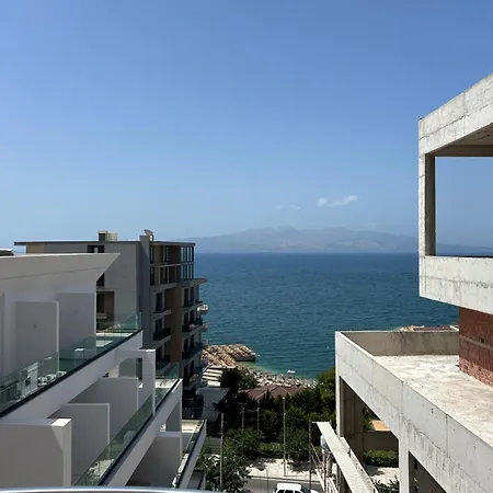 Seaside Cityscape 2 Apartment